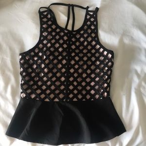 Foreign exchange small blush and black top